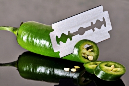Green-Cut-Knife-Pepperoni-Sharp-Razor-Blade-273985